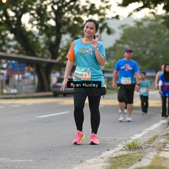 Runner Photo 8234075