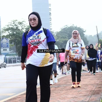Runner Photo 8234100