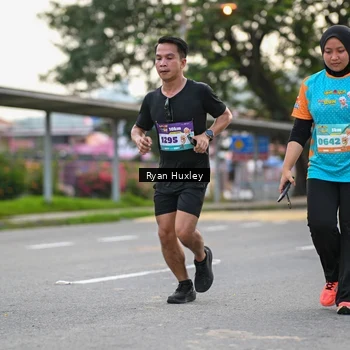 Runner Photo 8234111