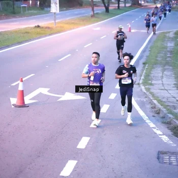 Runner Photo 8234139