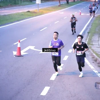 Runner Photo 8234163