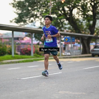 Runner Photo 8234213