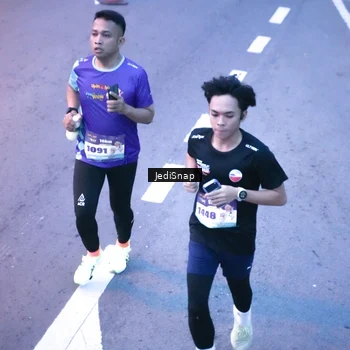 Runner Photo 8234216