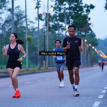 Runner Photo 8234244