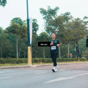 Runner Photo 8234335