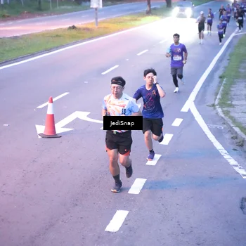 Runner Photo 8234344