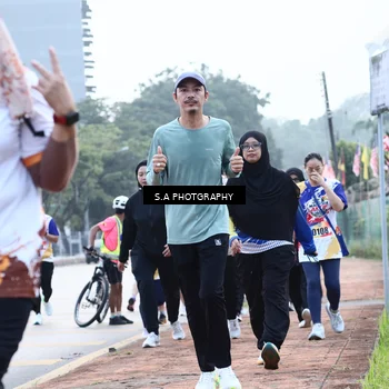 Runner Photo 8234375