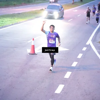 Runner Photo 8234383
