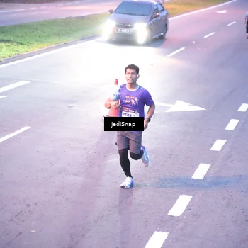 Runner Photo 8234396