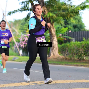 Runner Photo 8234398