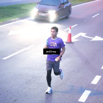 Runner Photo 8234417