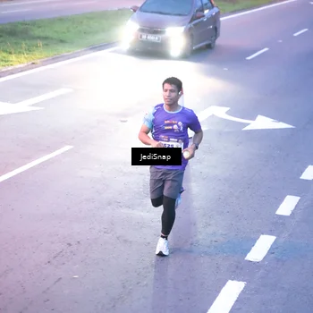 Runner Photo 8234442