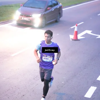 Runner Photo 8234443