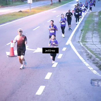 Runner Photo 8234471