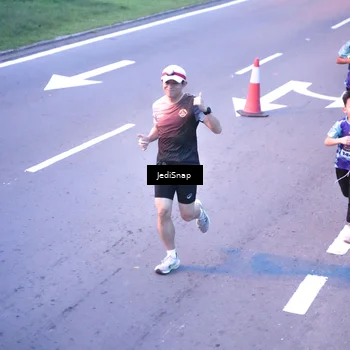 Runner Photo 8234519