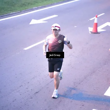 Runner Photo 8234545