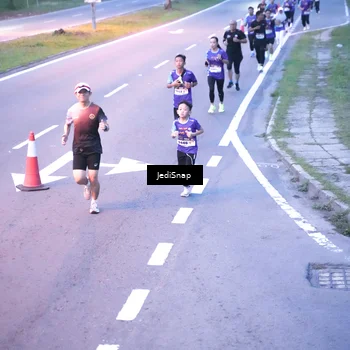 Runner Photo 8234563