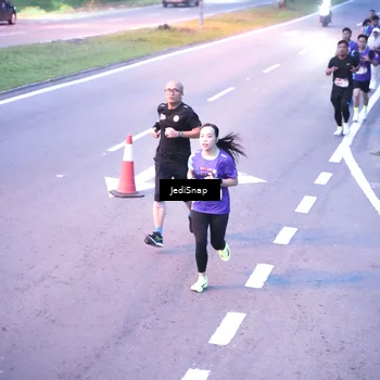 Runner Photo 8234576