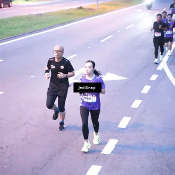 Runner Photo 8234580