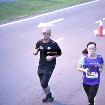 Runner Photo 8234606