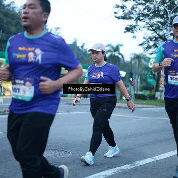 Runner Photo 8234607