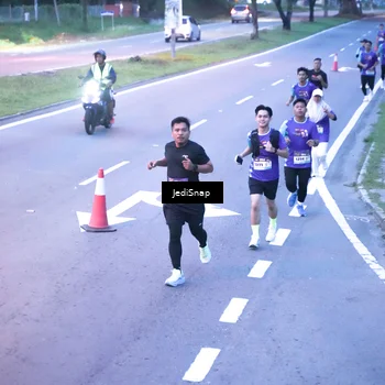 Runner Photo 8234624