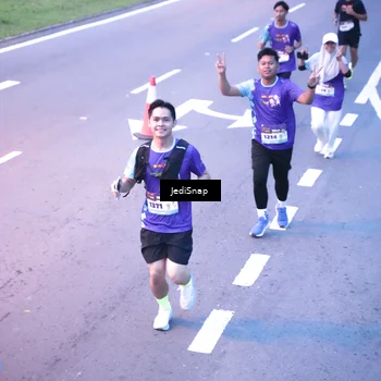 Runner Photo 8234717