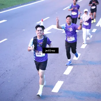 Runner Photo 8234727