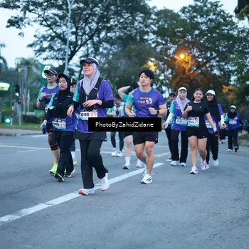 Runner Photo 8234773