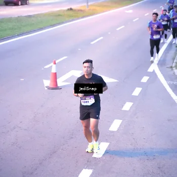 Runner Photo 8234782