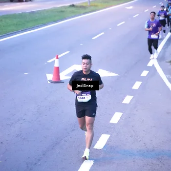 Runner Photo 8234791