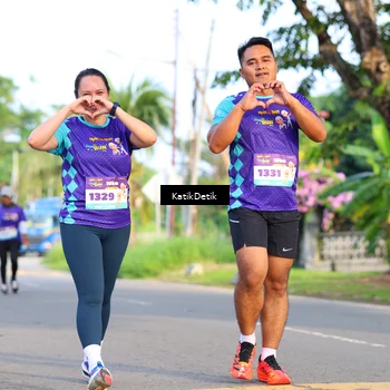Runner Photo 8234800