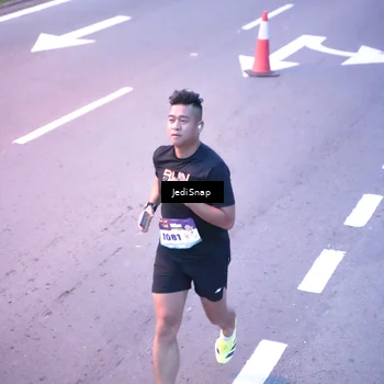 Runner Photo 8234824