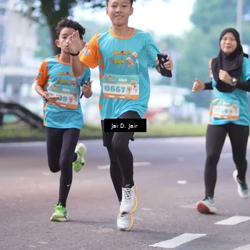 Runner Photo 8234840
