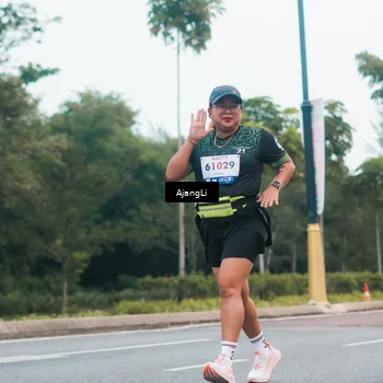 Runner Photo 8234856