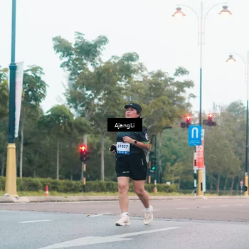 Runner Photo 8234899