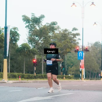 Runner Photo 8234910