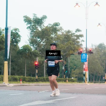 Runner Photo 8234916