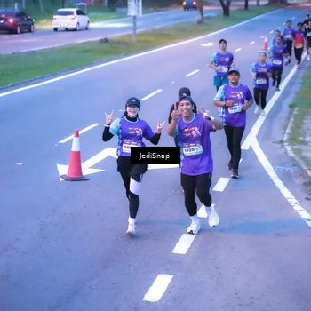 Runner Photo 8234917