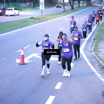 Runner Photo 8234941