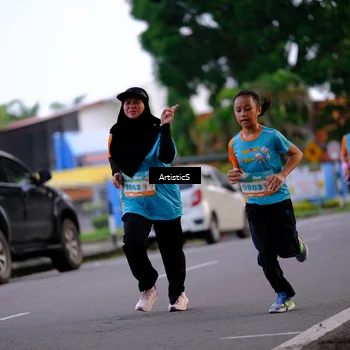 Runner Photo 8234944