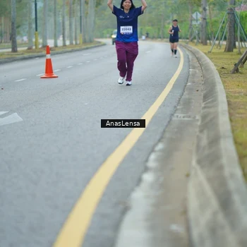 Runner Photo 8234991