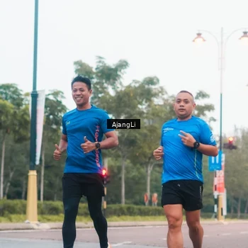Runner Photo 8235041