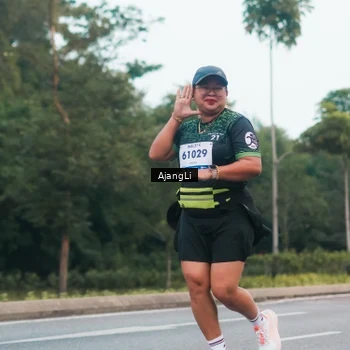 Runner Photo 8235044