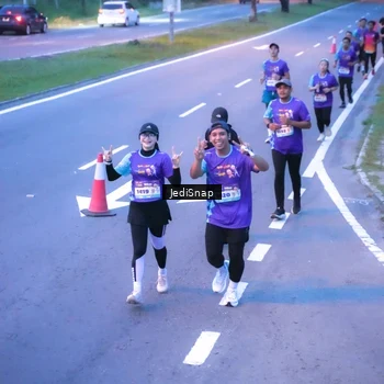 Runner Photo 8235048