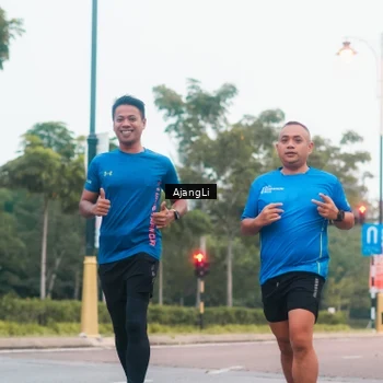 Runner Photo 8235053