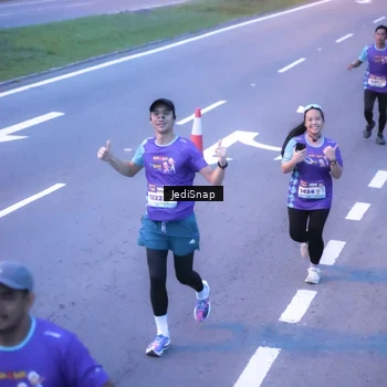 Runner Photo 8235089