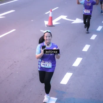 Runner Photo 8235116