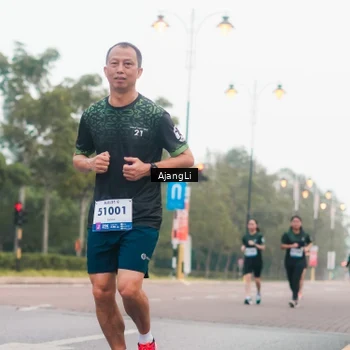Runner Photo 8235119