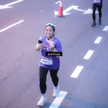 Runner Photo 8235122